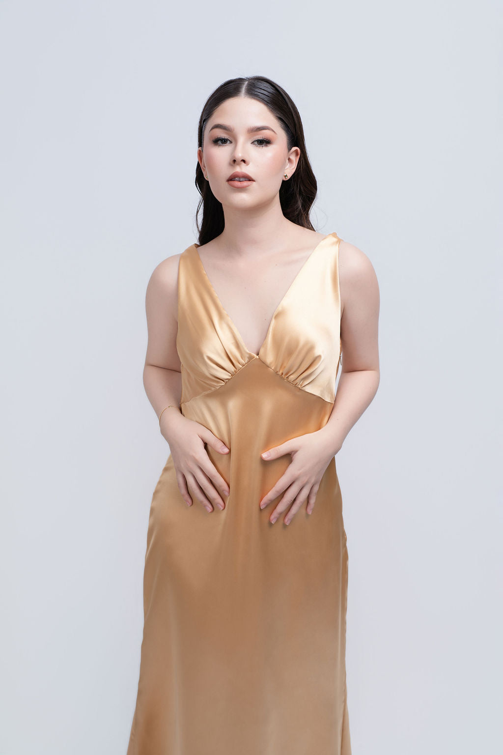 Escena VI. Vestido satin